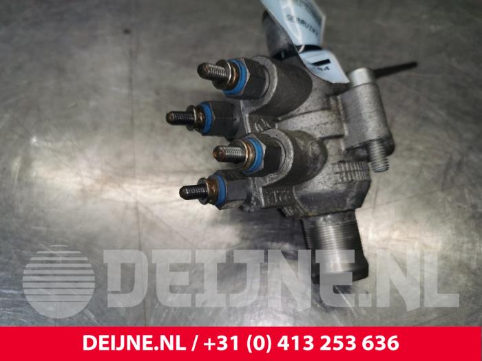 Water pipe from a Renault Trafic (1FL/2FL/3FL/4FL) 2.0 dCi 16V 145 2020