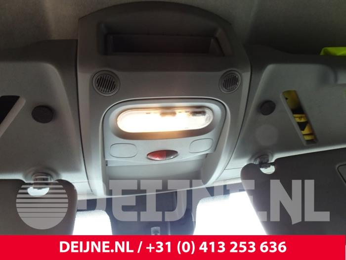 Interior lighting, front from a Opel Movano 2.3 CDTi 16V FWD 2016