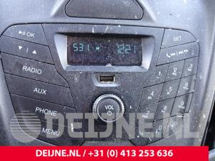 Usados Radio varios Ford Transit Connect (PJ2) 1.6 TDCi 16V 95 Precio de solicitud ofrecido por van Deijne Onderdelen Uden B.V.