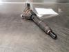 Injector (diesel) from a Nissan Primastar 1.9 dCi 100 2003