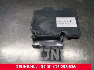 Usados Bomba ABS Renault Master IV (FV) 2.3 dCi 170 16V FWD Precio € 181,50 IVA incluido ofrecido por van Deijne Onderdelen Uden B.V.