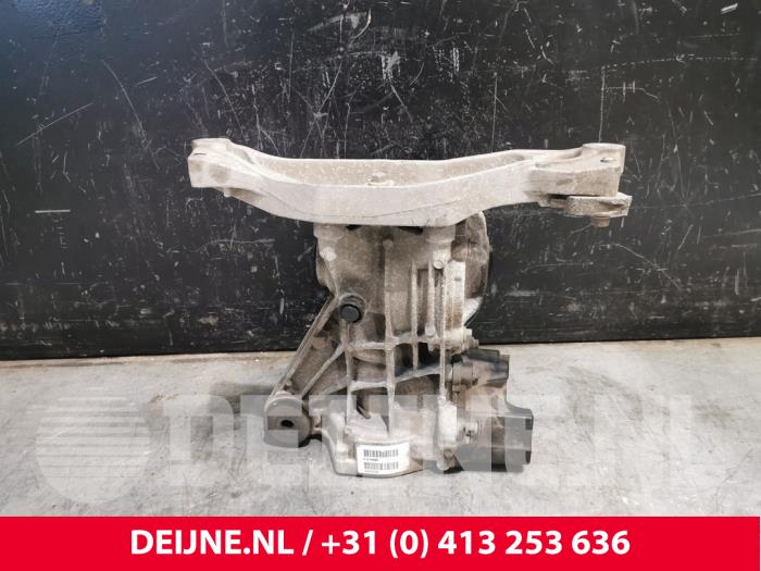 Rear differential from a Volvo XC60 II (UZ) 2.0 T5 16V AWD 2018