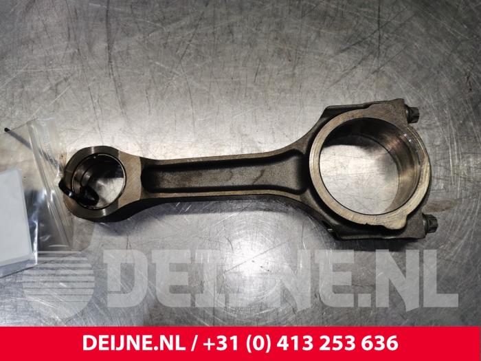 Usagé Bielle Ford Transit Custom 2.2 TDCi 16V FWD Prix € 36,30 Prix TTC proposé par van Deijne Onderdelen Uden B.V.