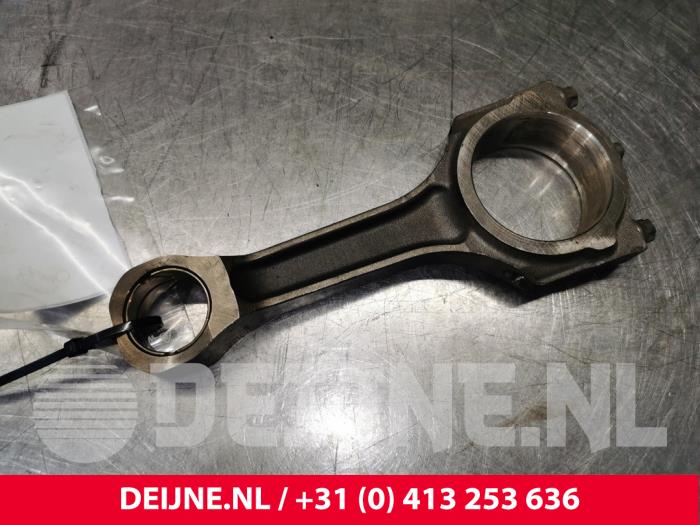 Usagé Bielle Ford Transit Custom 2.2 TDCi 16V FWD Prix € 36,30 Prix TTC proposé par van Deijne Onderdelen Uden B.V.
