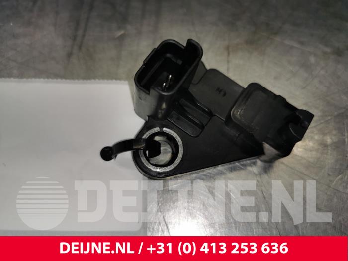 Begagnade Vevaxelsensor Volvo V40 (MV) 1.6 D2 Pris € 20,00 Marginaltabell erbjuds av van Deijne Onderdelen Uden B.V.