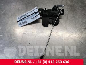Used Tailgate lock stop Volkswagen Transporter T6 2.0 TDI DRF Price € 18,15 Inclusive VAT offered by van Deijne Onderdelen Uden B.V.