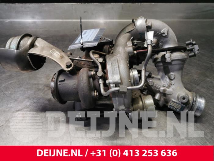 Turbo de un Mercedes-Benz ML III (166) 2.1 ML-250 CDI 16V BlueTEC 4-Matic 2012