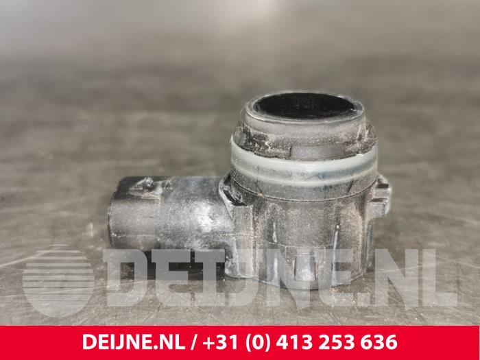Begagnade Parkeringssensor Volvo XC60 II (UZ) 2.0 B5 Mild Hybrid Geartronic 16V AWD Pris € 40,00 Marginaltabell erbjuds av van Deijne Onderdelen Uden B.V.