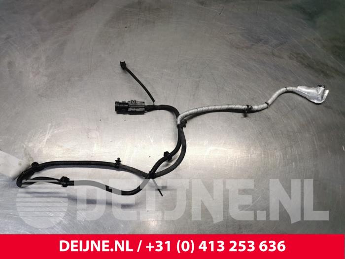 Usagé Conduit (divers) Ford Transit Custom 2.0 TDCi 16V Eco Blue 185 Prix € 96,80 Prix TTC proposé par van Deijne Onderdelen Uden B.V.