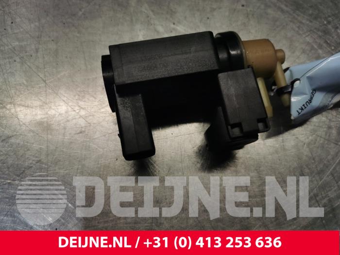 Usagé Régulateur pression turbo Volvo V40 (MV) 2.0 D2 16V Prix € 40,00 Règlement à la marge proposé par van Deijne Onderdelen Uden B.V.
