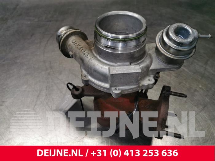 Używane Turbo Volvo V40 (MV) 2.0 D2 16V Cena € 350,00 Procedura marży oferowane przez van Deijne Onderdelen Uden B.V.