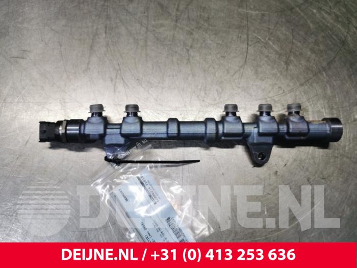 Usagé Système d'injection Opel Combo 1.3 CDTI 16V ecoFlex Prix € 90,75 Prix TTC proposé par van Deijne Onderdelen Uden B.V.