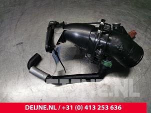 Used Air intake hose Renault Trafic (1FL/2FL/3FL/4FL) 1.6 dCi 115 Price € 54,45 Inclusive VAT offered by van Deijne Onderdelen Uden B.V.