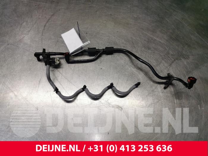 Used Fuel return line Mercedes Vito (447.6) 1.6 111 CDI 16V Price € 42,35 Inclusive VAT offered by van Deijne Onderdelen Uden B.V.