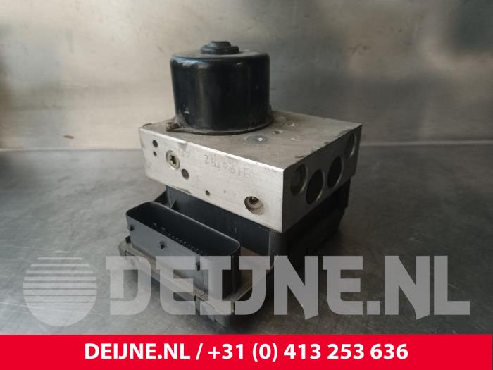 Usagé Bloc ABS Volvo S80 (KV/P80JU) Prix € 150,00 Règlement à la marge proposé par van Deijne Onderdelen Uden B.V.