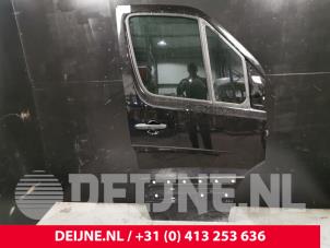 Used Door 2-door, right Mercedes Sprinter 3,5t (906.73) Price € 302,50 Inclusive VAT offered by van Deijne Onderdelen Uden B.V.