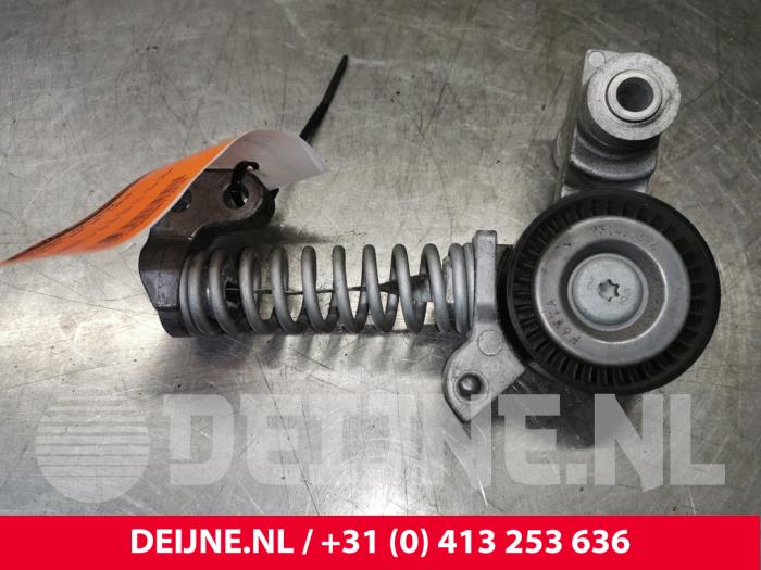 Usados Rodillo tensor correa múltiple Volvo V60 II (ZW) 2.0 D4 16V Precio € 60,00 Norma de margen ofrecido por van Deijne Onderdelen Uden B.V.