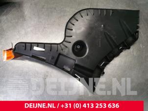 Używane Wspornik zderzaka prawy tyl Volvo V60 I (FW/GW) 2.0 D4 16V Cena € 20,00 Procedura marży oferowane przez van Deijne Onderdelen Uden B.V.