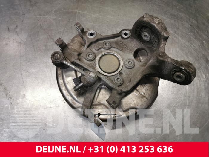 Knuckle, rear left from a Volvo V60 II (ZW) 2.0 D4 16V 2019