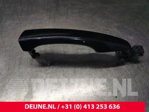 Used Door handle 2-door, left Peugeot Expert (VA/VB/VE/VF/VY) 2.0 Blue HDi 120 16V Price € 30,25 Inclusive VAT offered by van Deijne Onderdelen Uden B.V.
