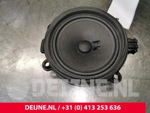 Used Speaker Mercedes Sprinter 3,5t (906.73) Price € 18,15 Inclusive VAT offered by van Deijne Onderdelen Uden B.V.