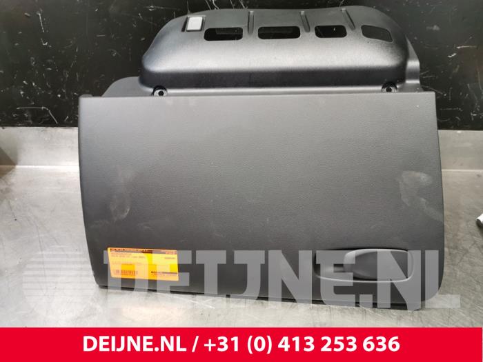 Begagnade Handskfack Volvo XC40 (XZ) 1.5 T2 12V Pris € 50,00 Marginaltabell erbjuds av van Deijne Onderdelen Uden B.V.