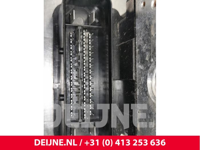 ABS pump Volvo V40 1.6 D2 - P31400643 32681633 VOLVO