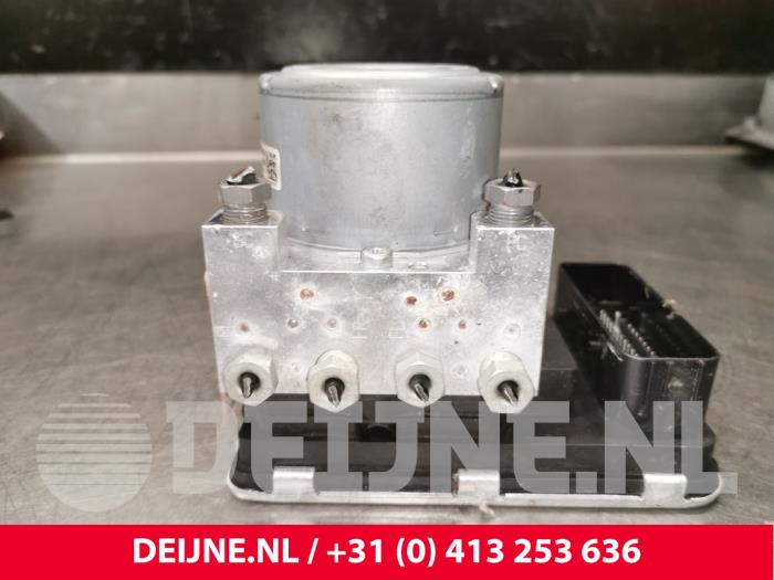 Usagé Bloc ABS Volvo XC90 II 2.0 D5 16V AWD Prix € 300,00 Règlement à la marge proposé par van Deijne Onderdelen Uden B.V.