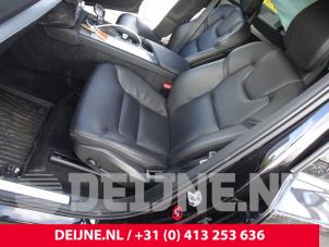 Used Seat, left Volvo XC90 II 2.0 D5 16V AWD Price on request offered by van Deijne Onderdelen Uden B.V.
