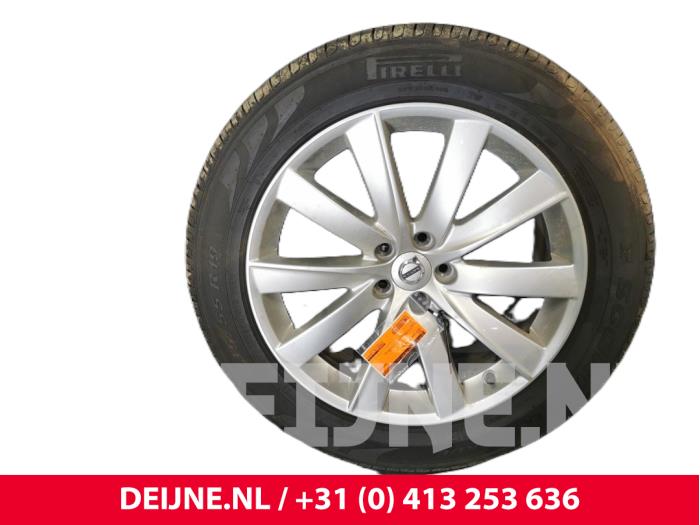 Hjul från en Volvo XC90 II 2.0 D5 16V AWD 2018