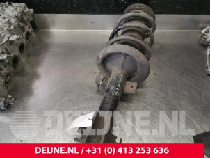 Used Front shock absorber rod, right Renault Master IV (MA/MB/MC/MD/MH/MF/MG/MH) 2.3 dCi 135 16V FWD Price € 121,00 Inclusive VAT offered by van Deijne Onderdelen Uden B.V.