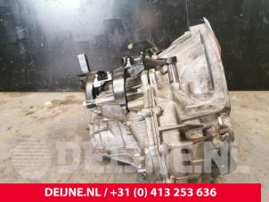 Used Gearbox Renault Master IV (MA/MB/MC/MD/MH/MF/MG/MH) 2.3 dCi 135 16V FWD Price € 1.300,00 Margin scheme offered by van Deijne Onderdelen Uden B.V.
