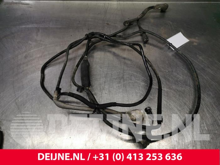 Usagé Conduit (divers) Volvo V60 I (FW/GW) 2.4 D6 20V Plug-in Hybrid AWD Prix € 150,00 Règlement à la marge proposé par van Deijne Onderdelen Uden B.V.