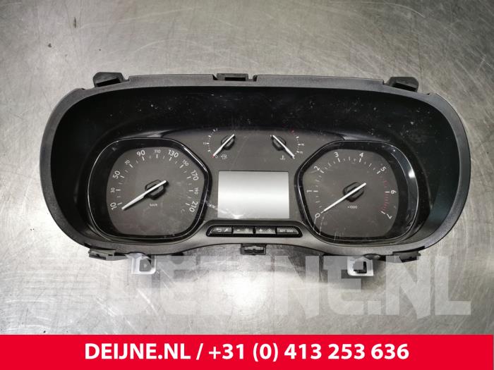Odometer KM from a Toyota ProAce 2.0 D-4D 177 16V Worker 2022