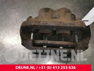 Used Front brake calliper, left Mercedes Vito (639.6) 2.2 109 CDI 16V Price € 60,50 Inclusive VAT offered by van Deijne Onderdelen Uden B.V.