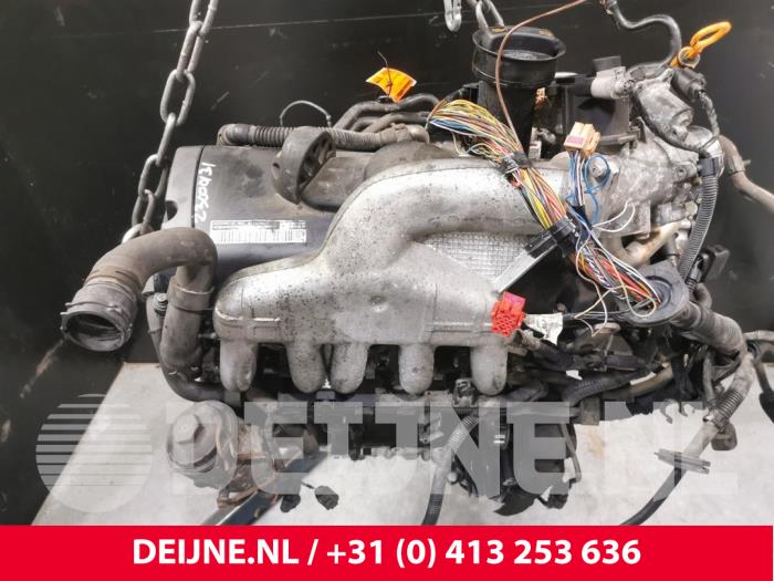 Engine Volkswagen Multivan T5 2.5 TDi - R070103373C BPC
