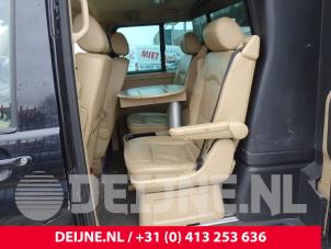 Usados Cinturón de seguridad izquierda detrás Volkswagen Multivan T5 (7E/7HC/7HF/7HM) 2.5 TDi Precio € 84,70 IVA incluido ofrecido por van Deijne Onderdelen Uden B.V.