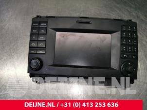 Used Display Multi Media control unit Mercedes Sprinter 3,5t (906.63) 319 CDI,BlueTEC V6 24V Price € 302,50 Inclusive VAT offered by van Deijne Onderdelen Uden B.V.