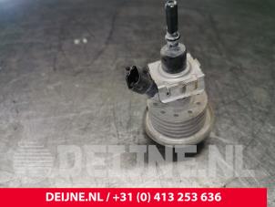 Używane Wtryskiwacz AdBlue Mercedes Sprinter 3,5t (906.63) 319 CDI,BlueTEC V6 24V Cena € 60,50 Z VAT oferowane przez van Deijne Onderdelen Uden B.V.