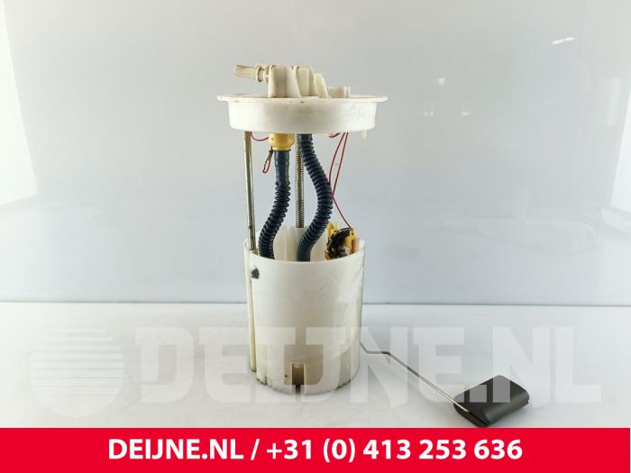 Usagé Pompe à carburant Ford Transit Connect (PJ2) 1.6 TDCi 16V 75 Prix € 48,40 Prix TTC proposé par van Deijne Onderdelen Uden B.V.