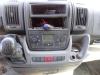 Radio d'un Peugeot Boxer (U9), 2006 2.2 HDi 120 Euro 4, Camionnette , Diesel, 2.198cc, 88kW (120pk), FWD, 22DT; 4HU, 2006-04 / 2016-12, YABMF; YBBMF; YBBMV; YCBMA; YCBMF; YDBMA; YDBMC; YDBMF 2007