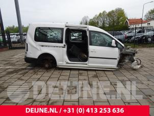 Usagé Vitre porte latérale de chargement Volkswagen Caddy Combi III (2KB,2KJ) 1.6 TDI 16V Prix sur demande proposé par van Deijne Onderdelen Uden B.V.