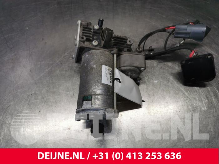 Compressor from a Volvo XC90 II 2.0 D5 16V AWD 2018