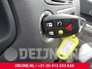 Usagé Serrure de contact + clé Volvo C30 (EK/MK) 1.8 16V Flexifuel Prix sur demande proposé par van Deijne Onderdelen Uden B.V.
