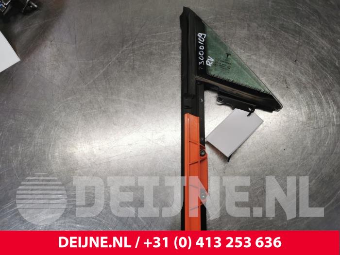 Usados Ventanilla triangular derecha delante Tesla Model S P85D Precio € 133,10 IVA incluido ofrecido por van Deijne Onderdelen Uden B.V.
