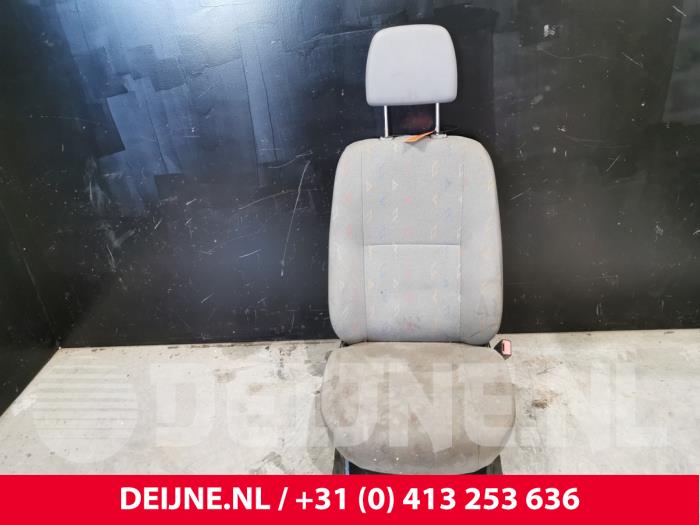 Seat, right from a Volkswagen Crafter  2007
