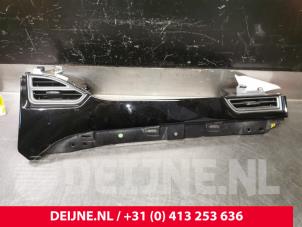Usagé Grille aération tableau de bord Tesla Model S P85D Prix € 60,50 Prix TTC proposé par van Deijne Onderdelen Uden B.V.