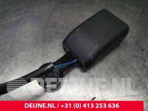 Usagé Attache ceinture arrière droite Tesla Model S 85D Prix € 60,50 Prix TTC proposé par van Deijne Onderdelen Uden B.V.
