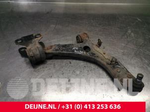 Begagnade Främre undre gaffelben, höger Volvo V40 (MV) 2.0 T2 16V Pris € 50,00 Marginaltabell erbjuds av van Deijne Onderdelen Uden B.V.
