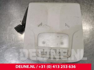 Używane Oswietlenie wewnetrzne przód Mercedes Vito (447.6) 2.2 114 CDI 16V Cena € 72,60 Z VAT oferowane przez van Deijne Onderdelen Uden B.V.